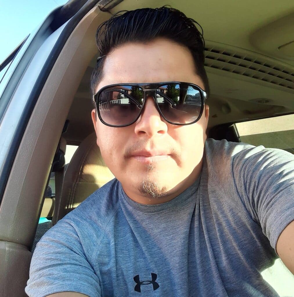Carlos Mendez.jpg